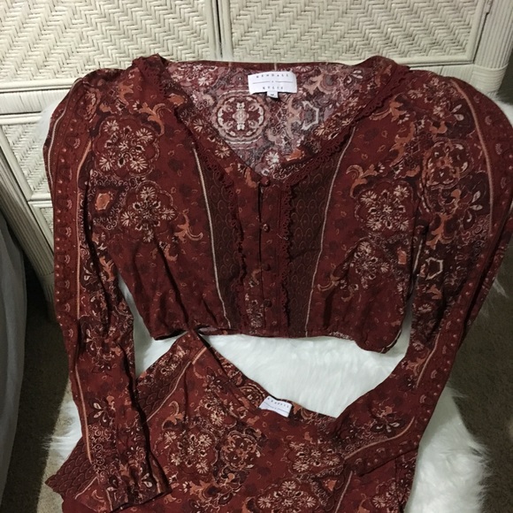 Kendall & Kylie Two Piece Set - Picture 1 of 4